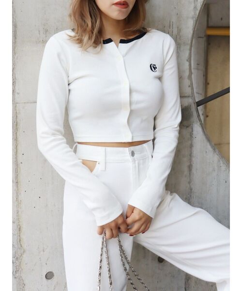 EVRIS（エヴリス）の「ワンポイントフロントボタンショートトップス（Tシャツ/カットソー・レディース・その他1/グリーン/ブラック/ホワイト・FREE）」の21枚目の写真