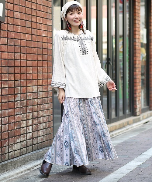 チチカカ(チチカカ)の「ティピ刺繍ブラウス(シャツ/ブラウス・レディース・オレンジ/アイボリー/ブラック・FREE)」の18枚目の写真