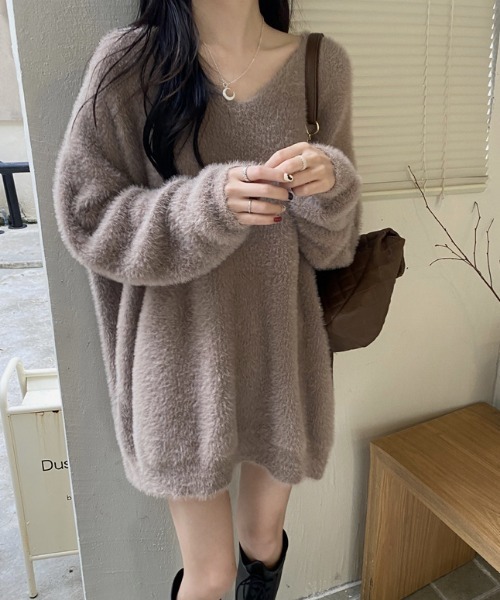 FREE STYLISTS(フリー スタイリスト)の「YUGA_YGMC Vネック シャギーボア ミニワンピース(ワンピース・レディース・ホワイト/レッド/ライトブルー/ブラック/ベージュ・FREE)」の4枚目の写真