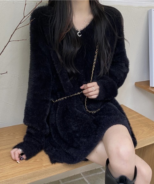 FREE STYLISTS(フリー スタイリスト)の「YUGA_YGMC Vネック シャギーボア ミニワンピース(ワンピース・レディース・ホワイト/レッド/ライトブルー/ブラック/ベージュ・FREE)」の3枚目の写真