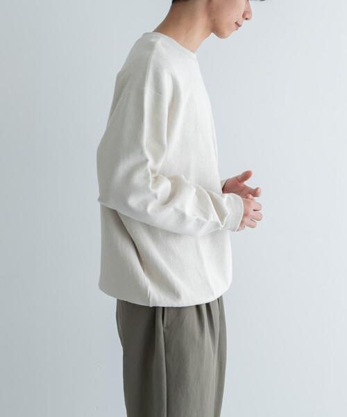 FORK&SPOON（フォークアンドスプーン）の「FORK&SPOON　スーピマコットン混反毛クルーネックスウェット（スウェット・メンズ・ライトブルー/アイボリー/チャコールグレー・4/5）」の2枚目の写真