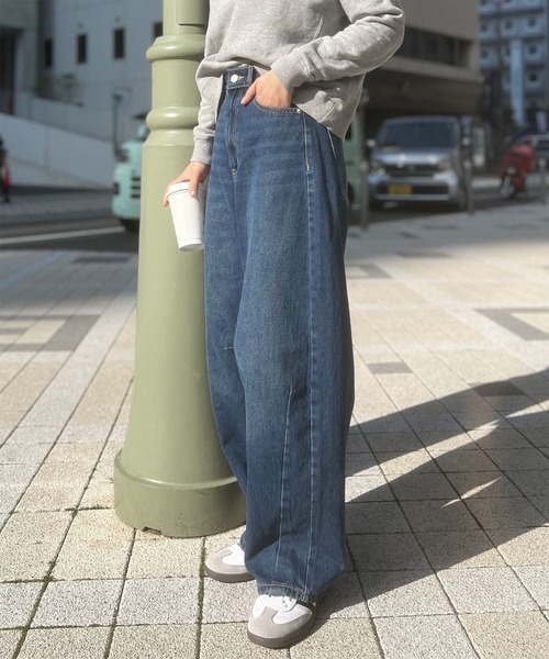 KOBE LETTUCE(コウベレタス)の「カーブラインコクーンデニム(デニムパンツ・レディース・ブルー/インディゴブルー/ブラック・M)」の11枚目の写真