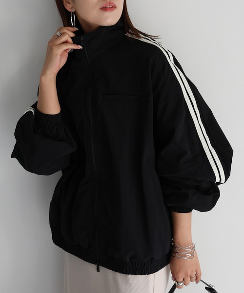 Riberry（リベリー）の「配色ダブルジップナイロントラックジャケット（ブルゾン・レディース・アイボリー/ブラック/グレイッシュベージュ/チャコールグレー/ベージュ・FREE）」の2枚目の写真