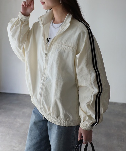 Riberry（リベリー）の「配色ダブルジップナイロントラックジャケット（ブルゾン・レディース・アイボリー/ブラック/グレイッシュベージュ/チャコールグレー/ベージュ・FREE）」の22枚目の写真