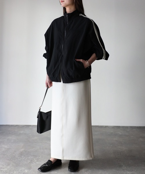 Riberry（リベリー）の「配色ダブルジップナイロントラックジャケット（ブルゾン・レディース・アイボリー/ブラック/グレイッシュベージュ/チャコールグレー/ベージュ・FREE）」の19枚目の写真