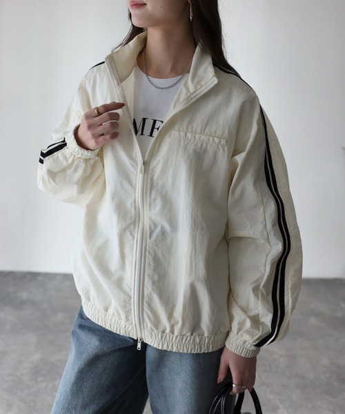 Riberry（リベリー）の「配色ダブルジップナイロントラックジャケット（ブルゾン・レディース・アイボリー/ブラック/グレイッシュベージュ/チャコールグレー/ベージュ・FREE）」の9枚目の写真