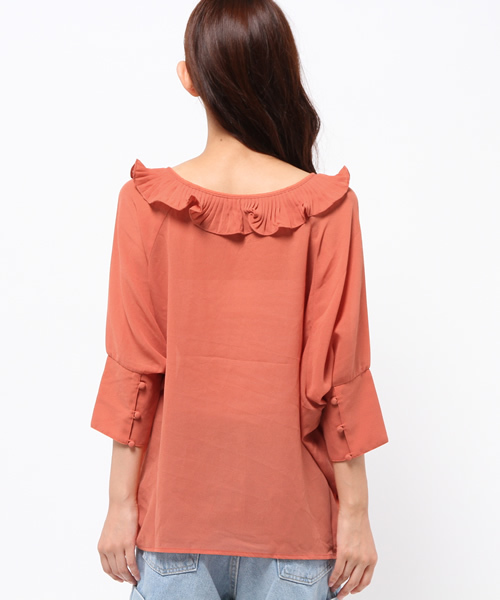 mystic（ミスティック）の「【mystic】衿フリルVプルオーバー（シャツ/ブラウス・レディース・レンガ/カーキ/ブラック・ﾌﾘ-）」の4枚目の写真