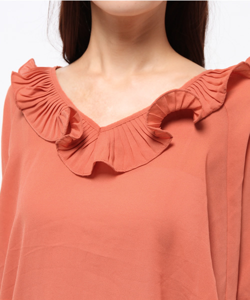 mystic（ミスティック）の「【mystic】衿フリルVプルオーバー（シャツ/ブラウス・レディース・レンガ/カーキ/ブラック・ﾌﾘ-）」の5枚目の写真