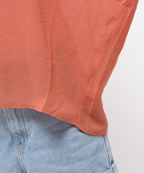 mystic（ミスティック）の「【mystic】衿フリルVプルオーバー（シャツ/ブラウス・レディース・レンガ/カーキ/ブラック・ﾌﾘ-）」の7枚目の写真