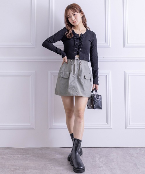 clear（クリア）の「ナイロンカーゴ風ミニスカート（スカート・レディース・ブラック/カーキ・S/M）」の11枚目の写真