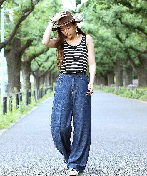 AZUL by moussy（アズールバイマウジー）の「TC天竺タンク（タンクトップ・レディース・ホワイト系その他/オフホワイト/ブラック系その他/カーキ系/ブラック/ブラックミックス・MEDIUM/SMALL/LARGE/X-LARGE）」の4枚目の写真