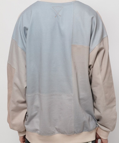 UNSTUDIED（アンスタディード）の「[UNSTUDIED]グラデブロッキングプルオーバー（Tシャツ/カットソー・メンズ・アイボリー/ブルー・LARGE/MEDIUM）」の6枚目の写真