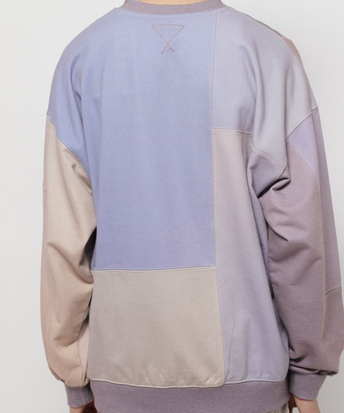 UNSTUDIED（アンスタディード）の「[UNSTUDIED]グラデブロッキングプルオーバー（Tシャツ/カットソー・メンズ・アイボリー/ブルー・LARGE/MEDIUM）」の8枚目の写真