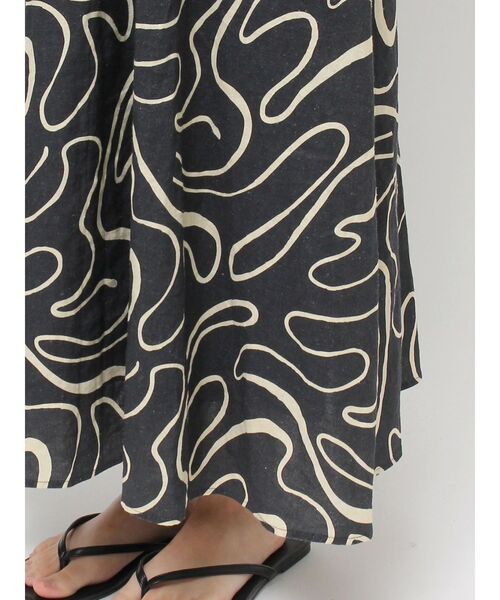 Ungrid（アングリッド）の「リネン混ショルダーデザインキャミワンピース（ワンピース・レディース・その他1/アイボリー/ターコイズブルー/ブラック・FREE）」の8枚目の写真