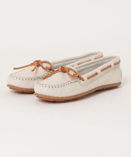 Minnetonka(ミネトンカ)の「★ミネトンカ MINNETONKA★ BOAT MOC(モカシン/デッキシューズ・レディース・レッド/ブルー系その他/アイボリー/ブラウン系その他/ネイビー・22cm/22.5cm/23cm/24cm/US8/21.5cm)」の2枚目の写真