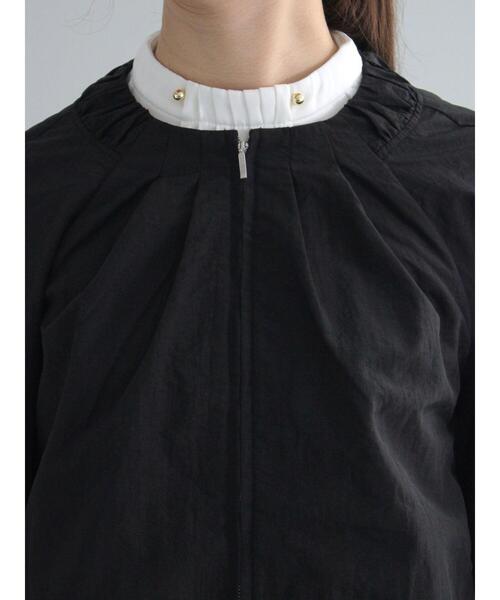 Te chichi（テチチ）の「ノーカラータックギャザーブルゾン（ブルゾン・レディース・グレー/カーキ/ブラック・F）」の22枚目の写真