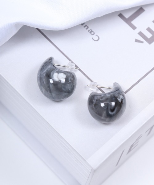 lit.Cy(リットシー)の「カラーマーブルドロップピアス ボリューム(ピアス(両耳用)・レディース・ブルー/オフホワイト/ブラック/ブラウン/グリーン/レッド/クリア/ベージュ・FREE)」の22枚目の写真