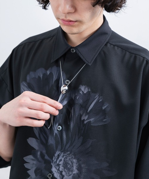 JUNRED(ジュンレッド)の「j.n.r.d / オーバルループタイ(ネックレス・メンズ・ブラック/シルバー・FREE)」の8枚目の写真