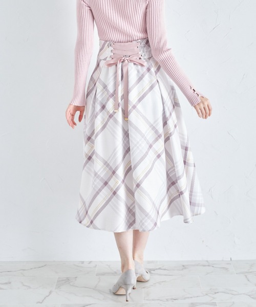tocco closet（トッコ　クローゼット）の「バックレースアップチェックプリントツイードスカート（スカート・レディース・ピンク/ネイビー・M）」の8枚目の写真