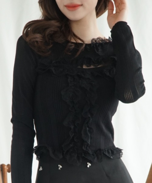 Jasmine Grandiflorum(ジャスミングランディフローラム)の「【Jasmine】胸あきデザインレースフリルトップス(Tシャツ/カットソー・レディース・ブラック/ホワイト・FREE)」の2枚目の写真