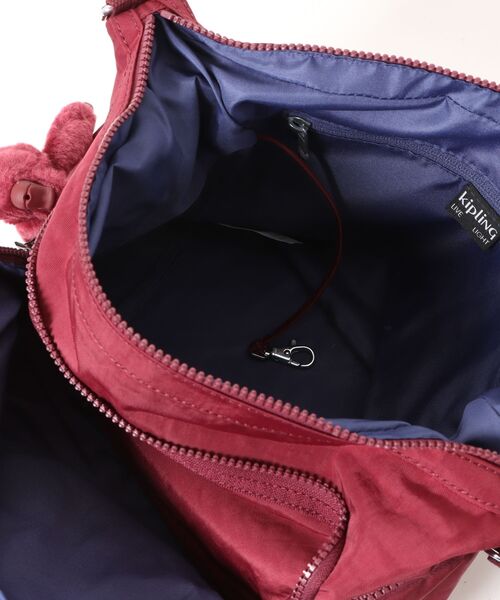 kipling(キプリング)の「【kipling】キプリング Basic GABB ショルダーバッグ(ショルダーバッグ・レディース・ブラック/グレー系その他/ブラック系その他/ブルー/タン/ブルー系/レッド/ワイン/ベージュ系・FREE)」の17枚目の写真