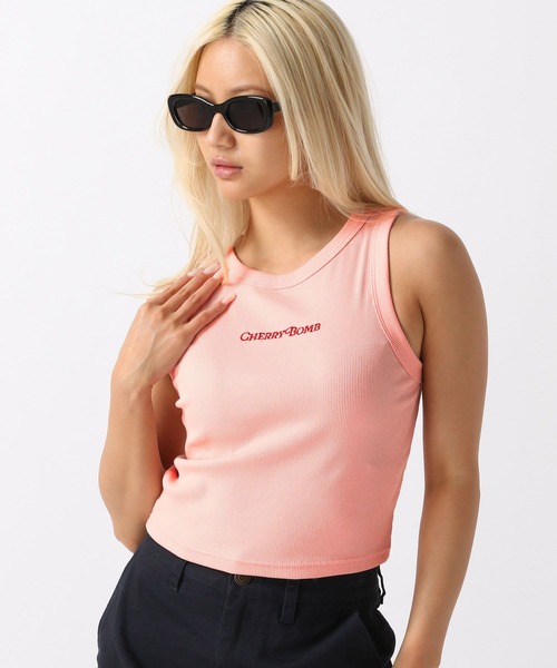 FOREVER 21（フォーエバー トゥエンティーワン）の「【2024SS】CHERRYBOMBロゴタンク（タンクトップ・レディース・ネイビー/ピンク/オフホワイト・SMALL/MEDIUM）」の3枚目の写真