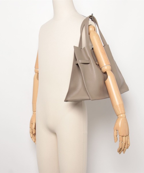 VIOLAd'ORO（ヴィオラドーロ）の「VIOLAd’ORO (ヴィオラドーロ) TRERO/V-1497/イタリアンWフェイスレザートートバッグ/Lサイズ（トートバッグ・レディース・ブラック/ベージュ/ブラウン系その他4・F）」の9枚目の写真