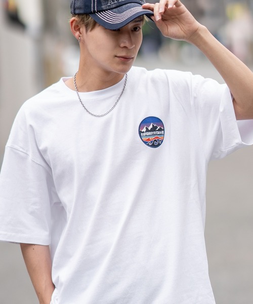 SIDEWAY STANCE(サイドウェイスタンス)の「【SIDEWAY STANCE】オリジナル グラフィック プリント/ワッペン刺しゅう 半袖Tシャツ(Tシャツ/カットソー・メンズ・カーキ系/グレー系2/ホワイト/ホワイト系/グレー/ブラック/ブラック系2/ブラック系1/ブラック系/ホワイト系2/ホワイト系1/ブルー系1/ホワイト系3/ブラック系4/カーキ系4/パープル系3/グレー系3/グレー系4/ブラック系3/ホワイト系4・SMALL/X-LARGE/LARGE/MEDIUM)」の7枚目の写真