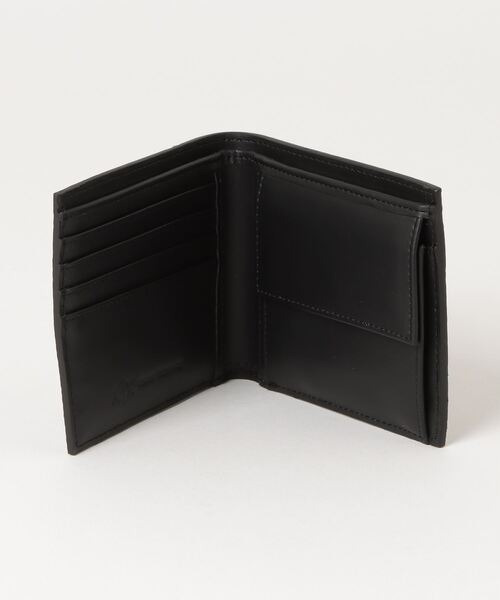 ARMANI EXCHANGE（アルマーニエクスチェンジ）の「【A|X アルマーニ エクスチェンジ】＜オンライン限定＞AXロゴ　二つ折り財布（コインケース付き）（財布・メンズ・ブラック・FREE）」の2枚目の写真