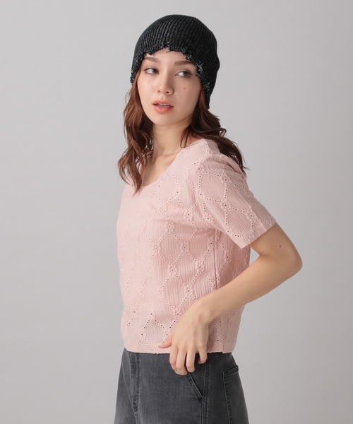 FOREVER 21(フォーエバー トゥエンティーワン)の「【2024SS】フラワーレースTシャツ(Tシャツ/カットソー・レディース・オフホワイト/ピンク/ブラック・SMALL/MEDIUM)」の3枚目の写真