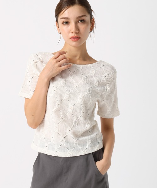 FOREVER 21(フォーエバー トゥエンティーワン)の「【2024SS】フラワーレースTシャツ(Tシャツ/カットソー・レディース・オフホワイト/ピンク/ブラック・SMALL/MEDIUM)」の6枚目の写真