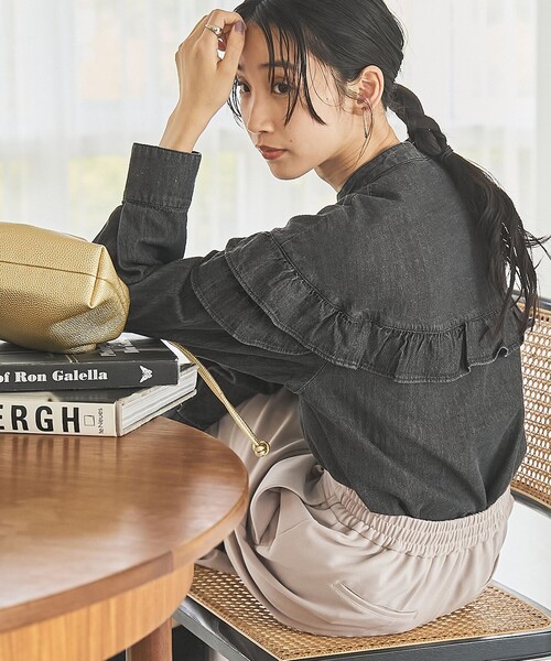 coen（コーエン）の「デニムフリルブラウス（シャツ/ブラウス・レディース・ダークグレー/オフホワイト/コバルトブルー・M/L）」の7枚目の写真