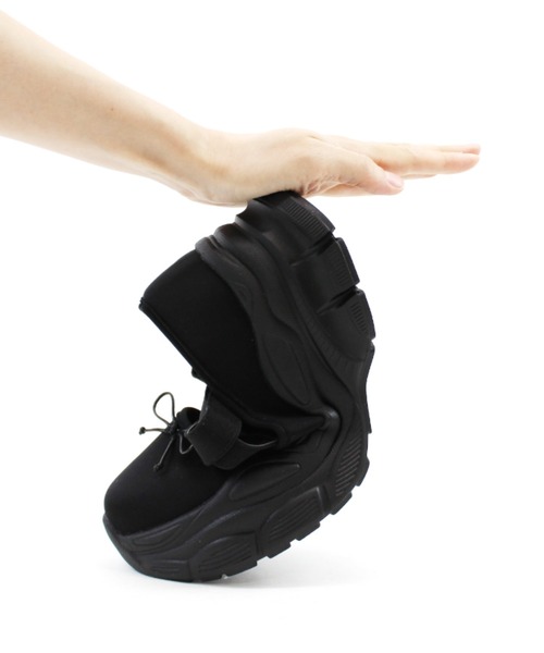 VIVIAN（ヴィヴィアン）の「厚底リボンバレリーナスニーカー ZOZOTOWN+オフィシャルサイト限定商品（バレエシューズ・レディース・ブラック/アイボリー/シルバー・S/M/L/LL）」の4枚目の写真