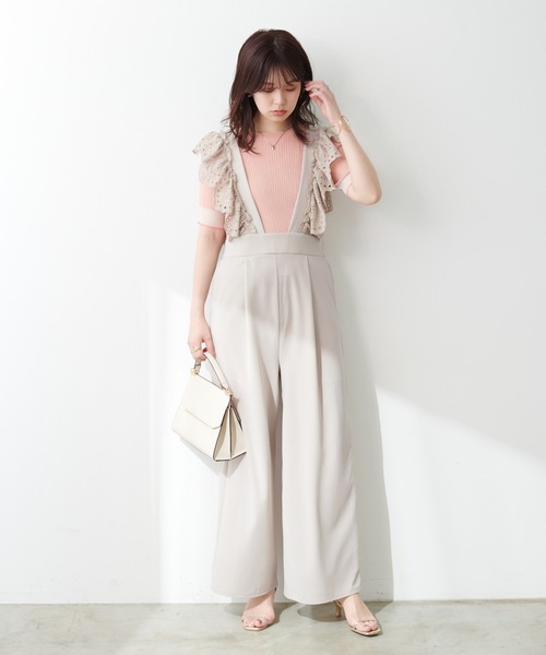 natural couture（ナチュラルクチュール）の「【WEB限定】スカラップ刺繍使いサロペット（サロペット/オーバーオール・レディース・グレイッシュベージュ/ブラック/サックスブルー・LARGE/MEDIUM）」の19枚目の写真