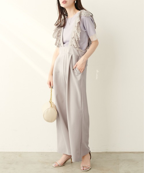 natural couture（ナチュラルクチュール）の「【WEB限定】スカラップ刺繍使いサロペット（サロペット/オーバーオール・レディース・グレイッシュベージュ/ブラック/サックスブルー・LARGE/MEDIUM）」の14枚目の写真