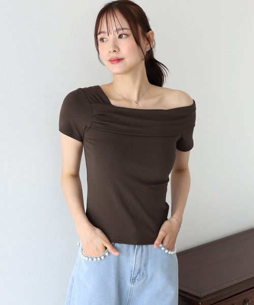 BLUEEAST(ブルーイースト)の「アシンメトリーオフショルトップス(Tシャツ/カットソー・レディース・ブラウン/ブラック/ホワイト・MEDIUM)」の19枚目の写真