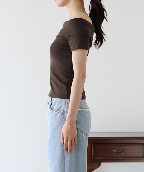BLUEEAST(ブルーイースト)の「アシンメトリーオフショルトップス(Tシャツ/カットソー・レディース・ブラウン/ブラック/ホワイト・MEDIUM)」の12枚目の写真