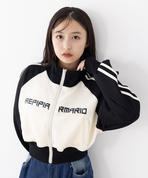 repipi armario(レピピ アルマリオ)の「ショートトラックジャケット(ジャージ・キッズ・ブラック/チャコールグレー/アイボリー・LARGE/MEDIUM/SMALL)」の20枚目の写真