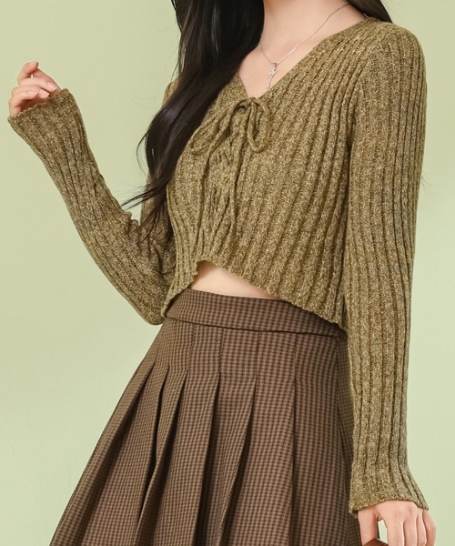 Lace Ladies(レースレディース)の「Vネック レースアップ コンパクト リブ ニット プルオーバー(ニット/セーター・レディース・パープル/ネイビー/グリーン/グレー・FREE)」の1枚目の写真