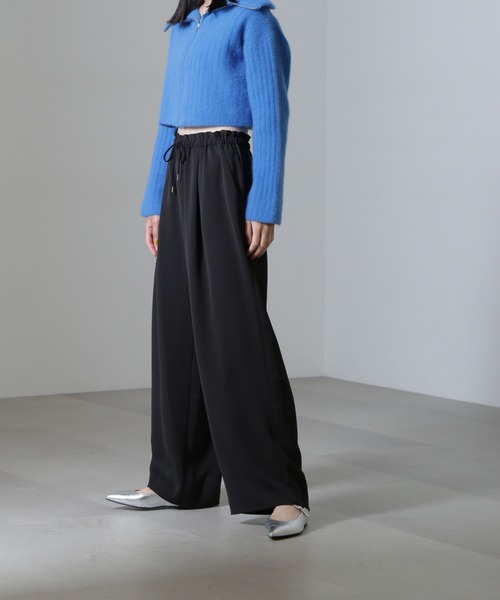 NANO universe（ナノユニバース）の「ドロストギャザーパンツ(セットアップ可)（スラックス・レディース・ベージュ/ブラック・S/M）」の2枚目の写真