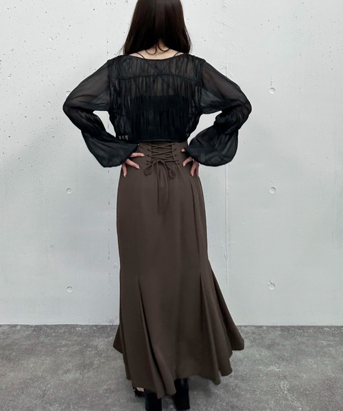 archives（アルシーヴ）の「シャイニーシアーギャザーブラウス／（シャツ/ブラウス・レディース・モカ/ブラック/アイボリー・MEDIUM）」の8枚目の写真