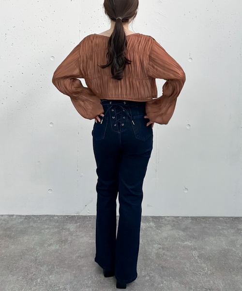 archives（アルシーヴ）の「シャイニーシアーギャザーブラウス／（シャツ/ブラウス・レディース・モカ/ブラック/アイボリー・MEDIUM）」の22枚目の写真