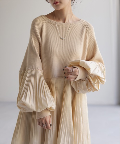 HUG.U(ハグユー)の「ニット×プリーツチュニック(ニット/セーター・レディース・ベージュ/マスタード/ブラック/グレー・FREE)」の14枚目の写真
