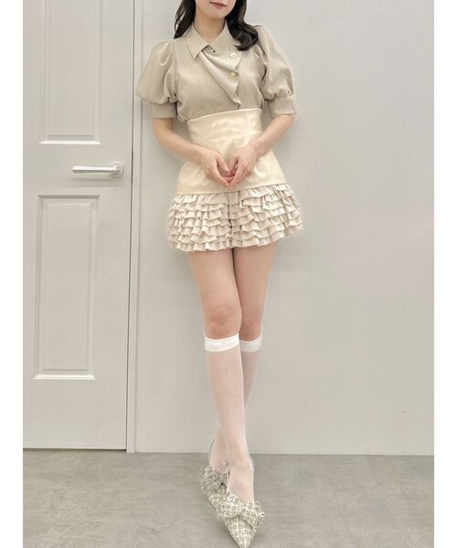 dazzlin（ダズリン）の「スーパーミニチラフリルスカパン（その他パンツ・レディース・アイボリー/ブラック・SMALL/MEDIUM）」の12枚目の写真