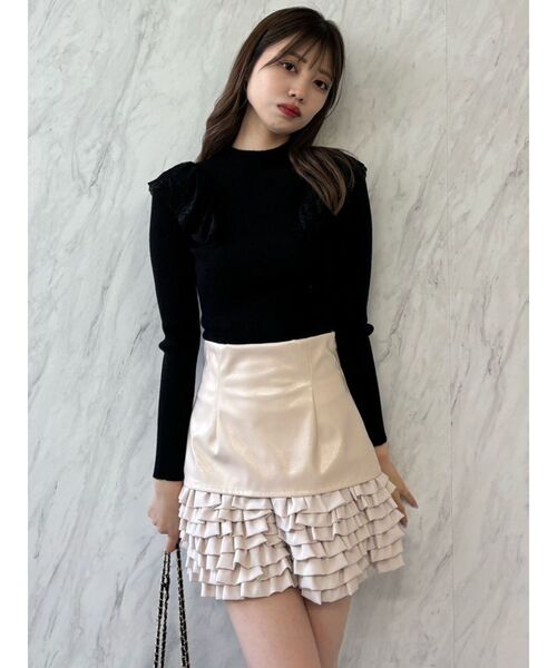 dazzlin（ダズリン）の「スーパーミニチラフリルスカパン（その他パンツ・レディース・アイボリー/ブラック・SMALL/MEDIUM）」の9枚目の写真