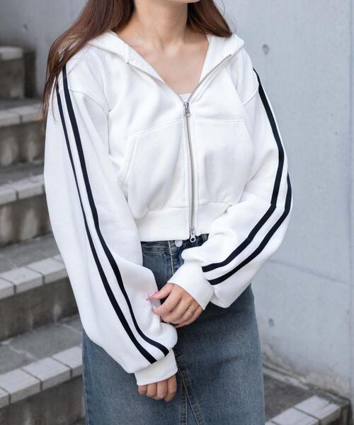 WEGO(ウィゴー)の「WEGO/裏起毛Wジップショートパーカー(パーカー・レディース・アイボリー/ブラック/杢グレー/ブラック系その他/ホワイト系その他・FREE)」の11枚目の写真