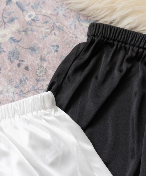 Lilymel(リリメル)の「フリルリボンカボチャペチパンツ(その他パンツ・レディース・ホワイト/ブラック・MEDIUM/LARGE/LL/3L)」の8枚目の写真