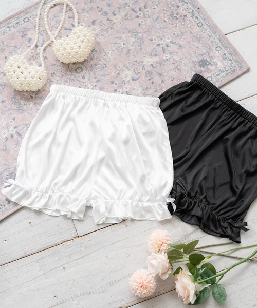 Lilymel(リリメル)の「フリルリボンカボチャペチパンツ(その他パンツ・レディース・ホワイト/ブラック・MEDIUM/LARGE/LL/3L)」の7枚目の写真