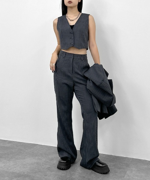 LVEU.（ラブユ.）の「【LVEU.】ピンストライプフレアパンツ / セットアップ アウター ジャケット テーラード オーバー ボトムス パンツ ストライプ ピンストライプ スーツ モノトーン モード ブラック グレー（スラックス・レディース・ブラック/グレー・FREE）」の3枚目の写真