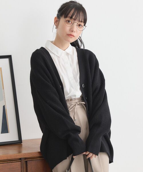 earth music&ecology(アースミュージックアンドエコロジー)の「アンチピリングVネックカーディガン(カーディガン/ボレロ・レディース・ブルー/ブラック/ラベンダー/杢グレー/レモンイエロー・FREE)」の8枚目の写真